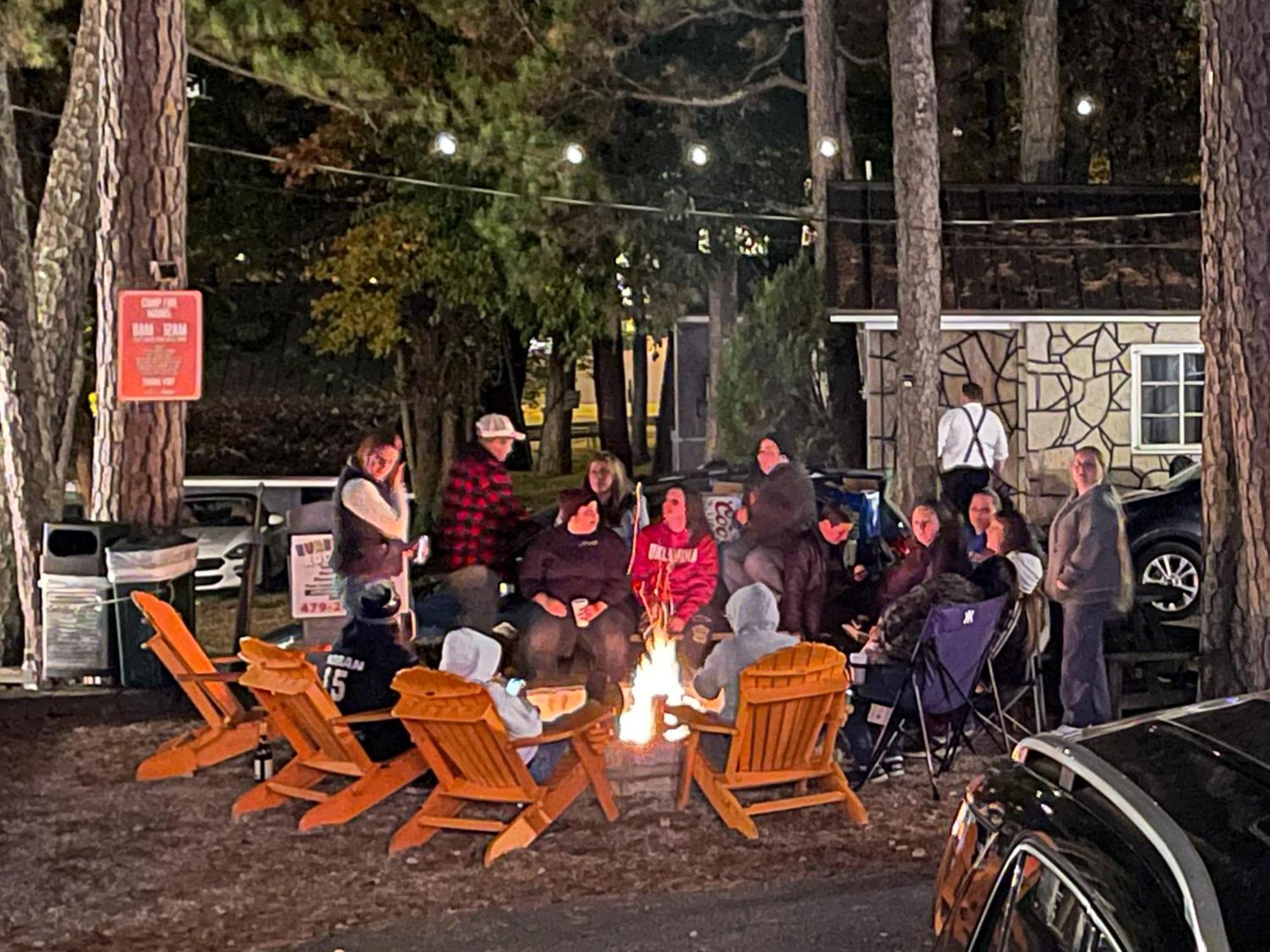 The Wanderoo Lodge Eureka Springs Exterior photo