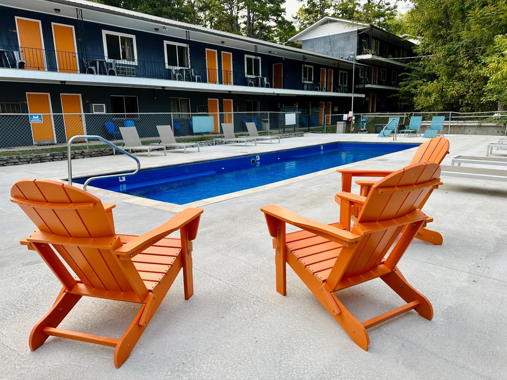 The Wanderoo Lodge Eureka Springs Exterior photo